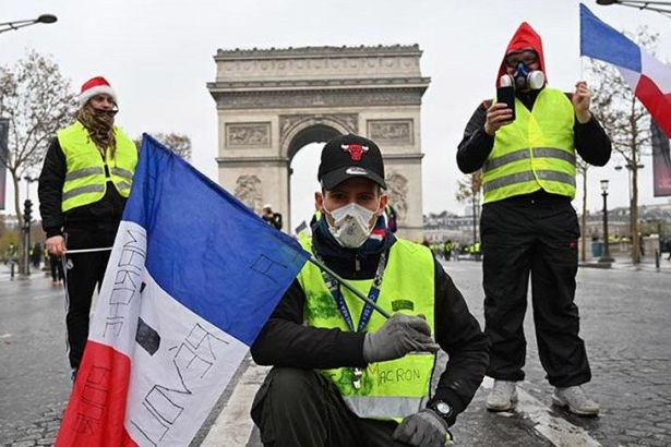 ‘Sarı yelekliler’in meşruluğundan ‘insan hakları’na